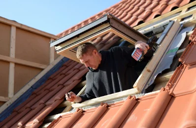 Pose de fenêtres de toit Velux à Millonfosse